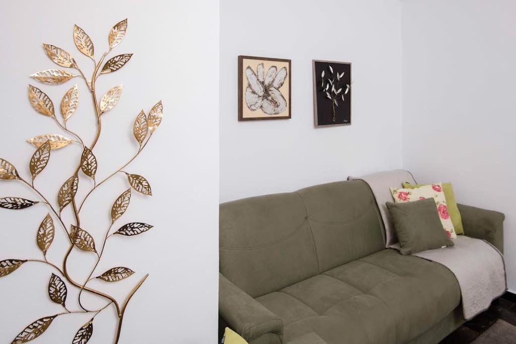 Lovely,Central, Spacious 2-Bedrooms Apartment Pireus Eksteriør bilde