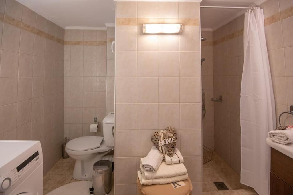Lovely,Central, Spacious 2-Bedrooms Apartment Pireus Eksteriør bilde